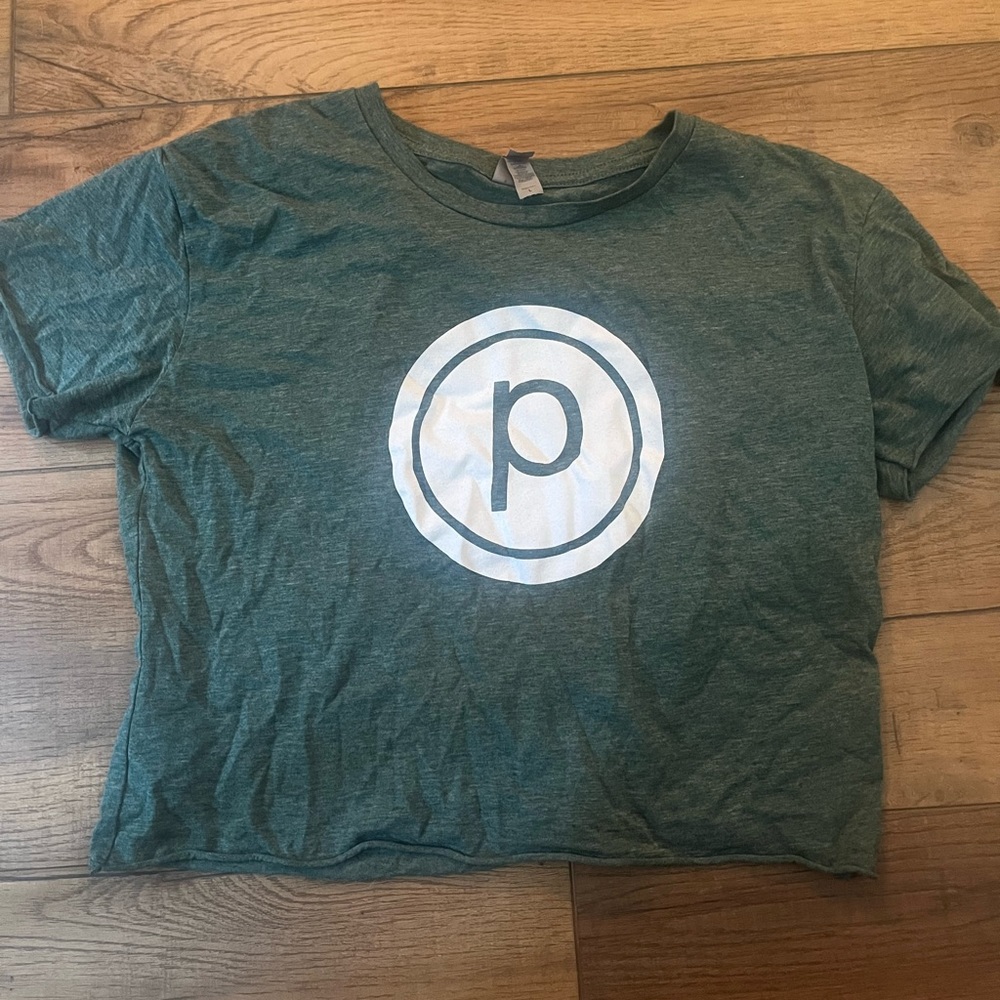 PB Crop T
